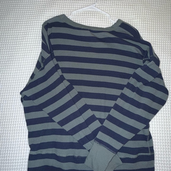 Aerie Waffle V-neck - Picture 3 of 3